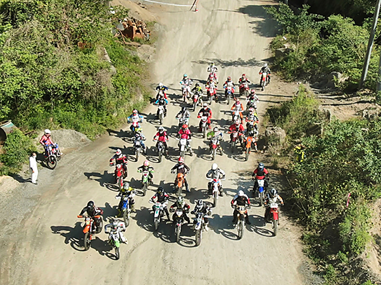 【四国エンデューロ新居浜大会 愛媛/新居浜市】 新居浜でオフロードレースに心躍らせるひとときを！