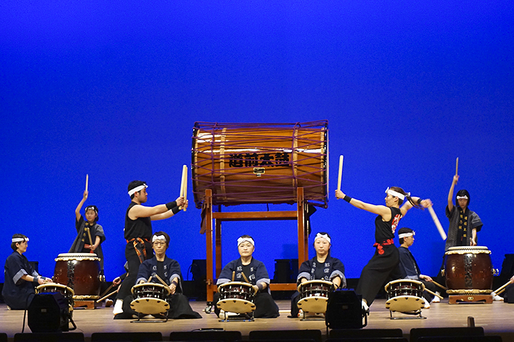 【西条市合併20周年記念 道前太鼓LA・BANTA 2025 定期公演 愛媛/西条市】 西条市 丹原文化会館での和太鼓の響きに魅了される