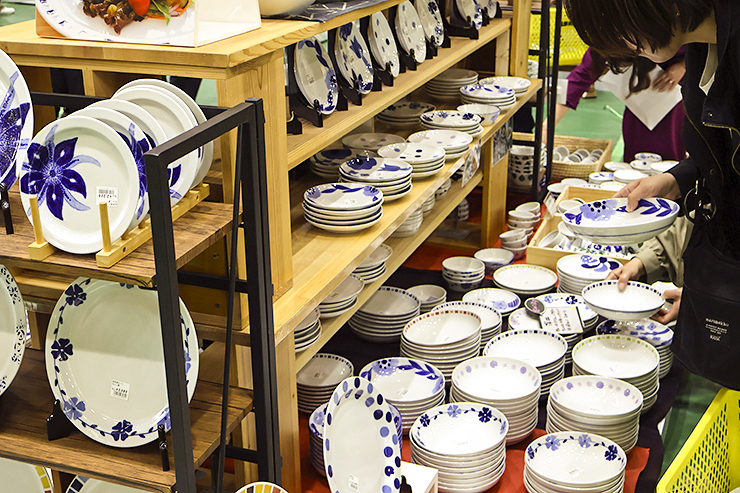 【第40回砥部焼まつり 愛媛/砥部町】 陶芸ファン必見！ 魅力満載のイベントで掘り出し物をGETしよう