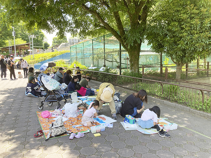 【第38回とべ動物園写生大会 愛媛/砥部町】 動物たちの姿を目の前で描く特別な時間を過ごそう