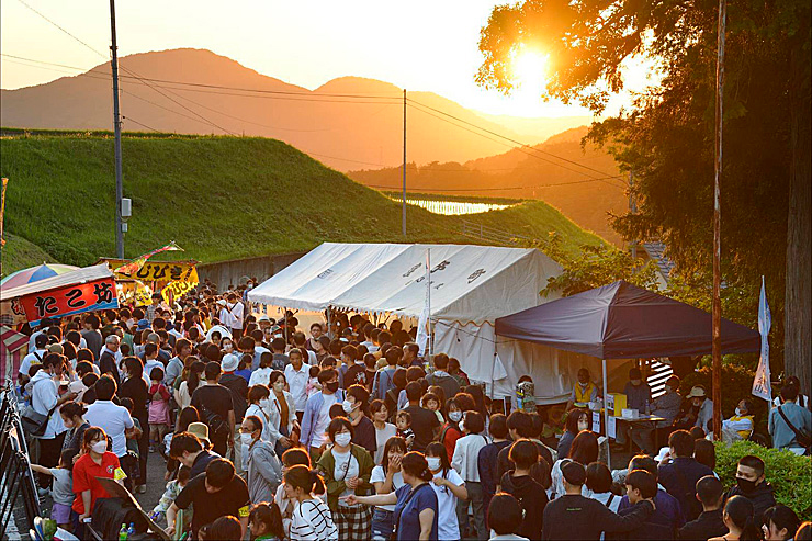 松山くぼの町ホタルの里山まつり