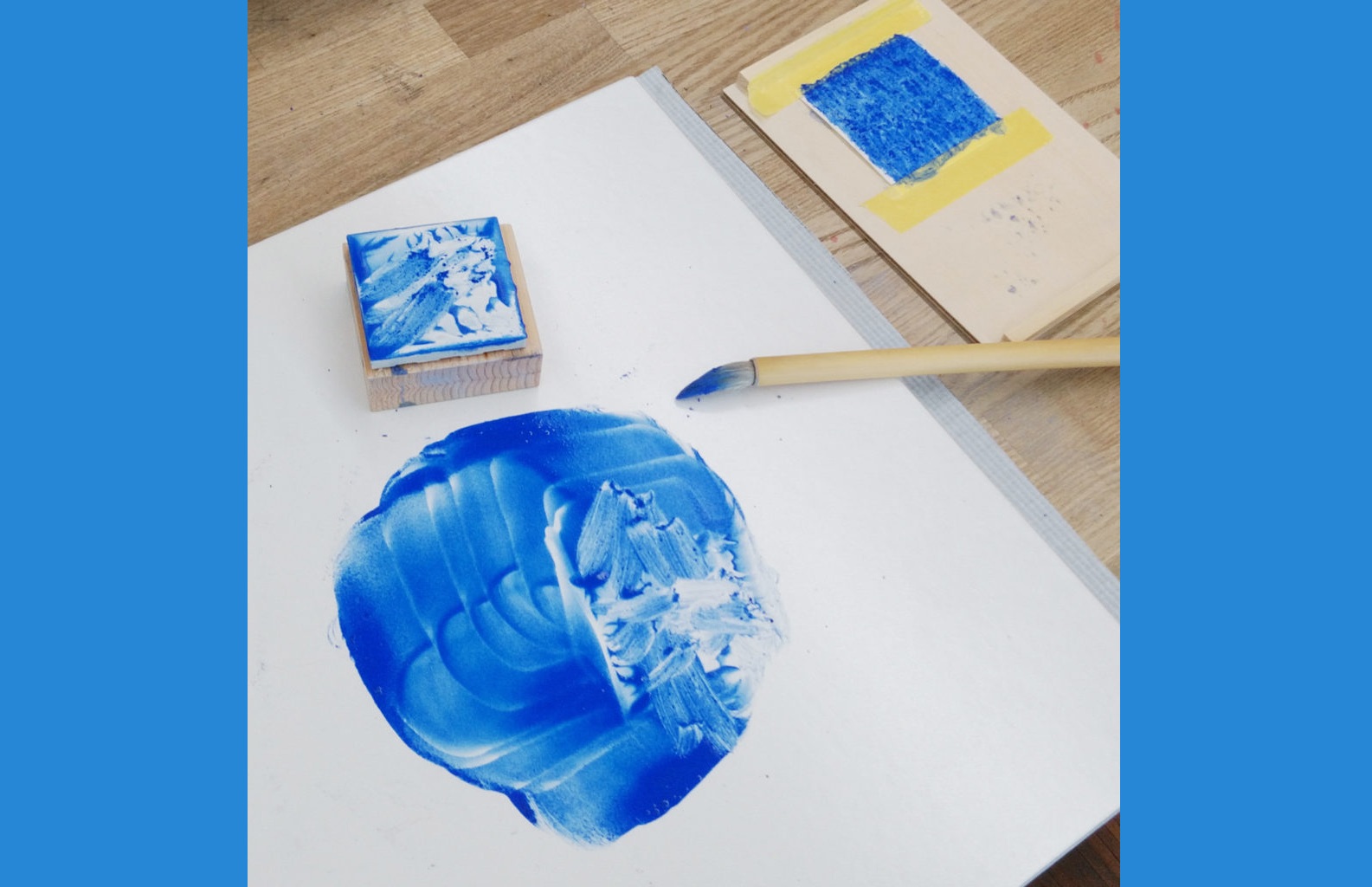 【ワークショップ「ラピスラズリ鉱石を砕いて天然の絵の具を作ろう】 あかがねミュージアムで唯一無二の青い芸術体験を楽しもう 【愛媛/新居浜市】