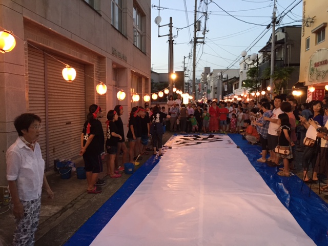 【第39回みなみ夜市＆たそがれコンサート】 夕暮れのみなみ商店街で温もりあふれる夏祭り体験 【愛媛/伊予市】 