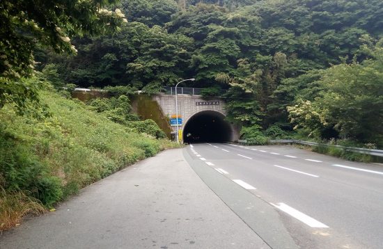 瀬戸内から宇和海への長いトンネル