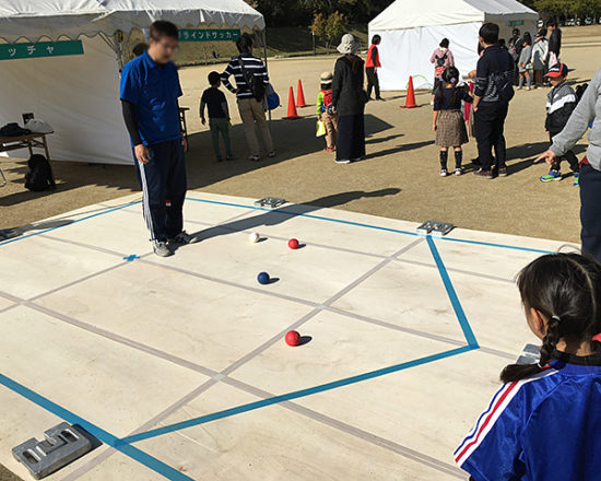 こちらはポッチャ。このスポーツも最近、見る機会が増えました。