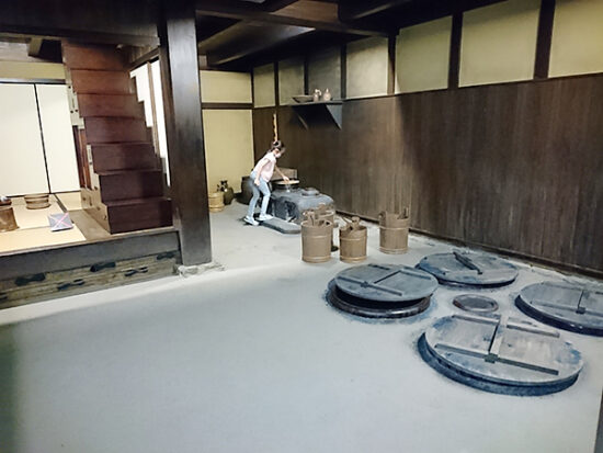 江戸時代の、内子の染物商「大村家」を再現した建物。