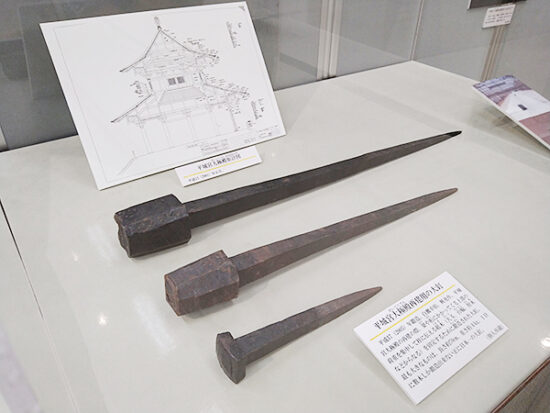 奈良平城宮大極殿に鍛造した和釘。かなり大きくて太い！ 