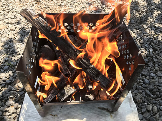 焚き火台で順調に炎も広がりました。