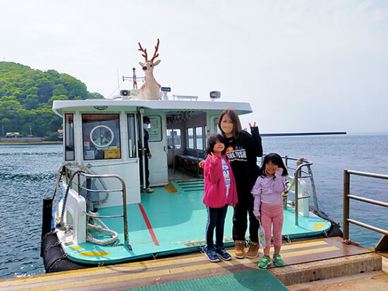 鹿島へ渡る船♪中は広くて景色もよく見えるので快適です♪