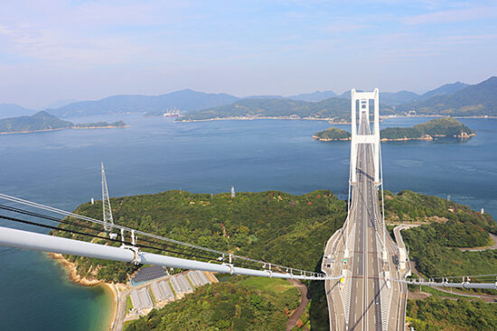 来島海峡大橋塔頂＆急流観潮船」で激レア体験！？大迫力の瀬戸内海 