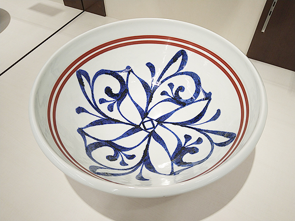 赤字超特価，低価 【hiro】白磁器の名工！！　工藤 省治 造　砥部焼 春秋窯　白磁碗　共箱　★検索★ 茶道具 器 香炉 香合 皿 鉢 ぐい呑