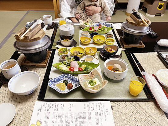 朝夕部屋食です。こちらは朝食です。