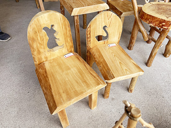 手作り感あふれる可愛い椅子