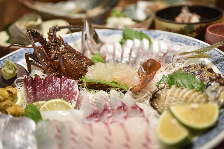 町歩き体験 えびすや旅館 磯料理付き宿泊プラン 【佐田岬体験博2024