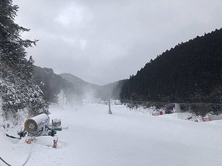 【久万スキーランド 愛媛/久万高原町】 一面雪に囲まれて、冬を全身で感じよう♪