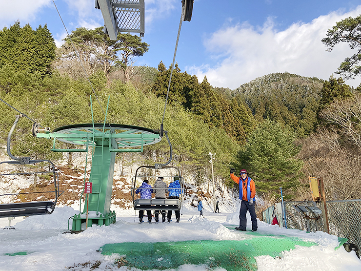 【久万スキーランド 愛媛/久万高原町】 一面雪に囲まれて、冬を全身で感じよう♪