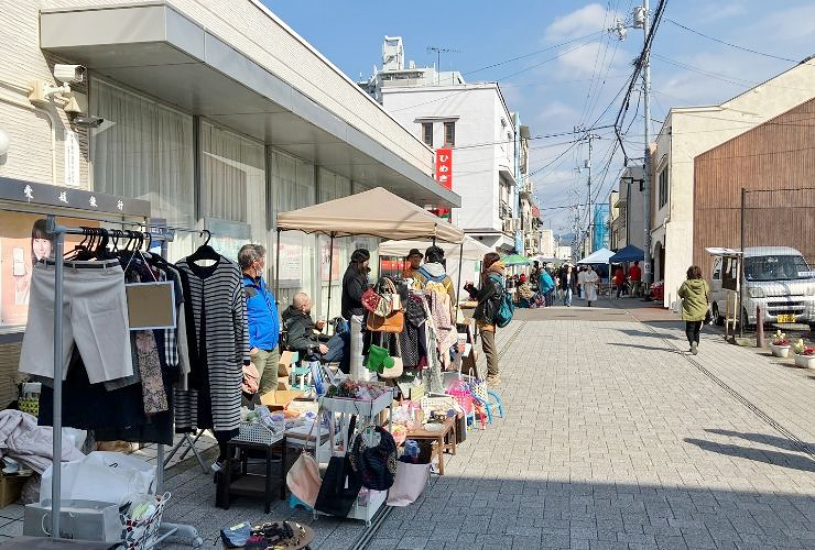 【三津浜春市 愛媛/松山市】 三津の人々の温かさを感じる春市に参加して、一足先に春を感じよう！