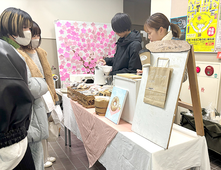 財布の紐がついつい緩む！？ 文化会館のおそばでたのしまるしぇin三瓶文化会館 【愛媛/西予市】