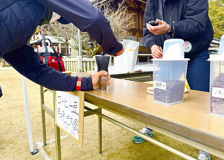 薫り立つ珈琲と神社で結ぶ出会い。 珈琲縁日 【愛媛/今治市】