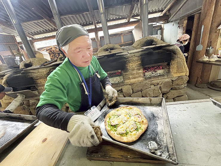 わくわくモニターツアーで心温まる1日！ 新鮮ないちご、手作りピザ、校舎見学の旅♪ 【愛媛/伊予市】