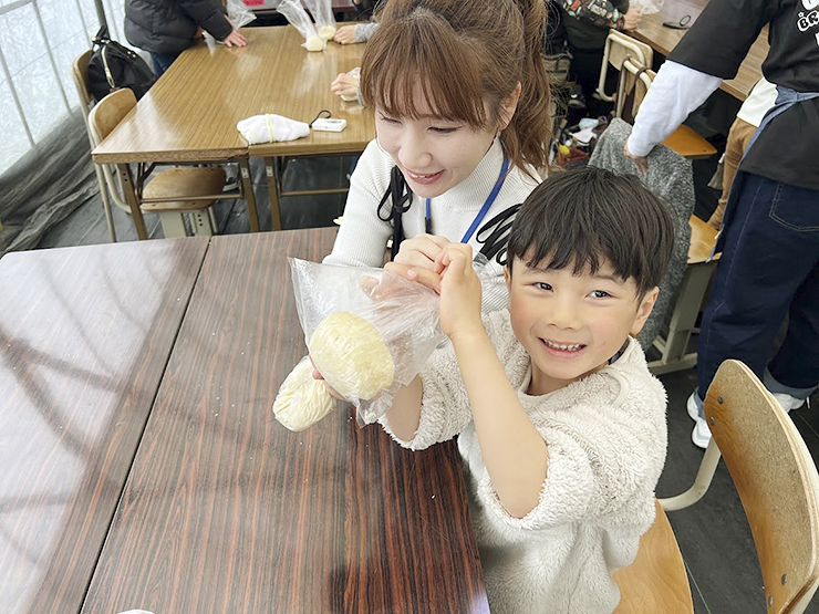 わくわくモニターツアーで心温まる1日！ 新鮮ないちご、手作りピザ、校舎見学の旅♪ 【愛媛/伊予市】