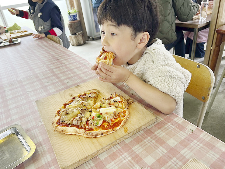 わくわくモニターツアーで心温まる1日！ 新鮮ないちご、手作りピザ、校舎見学の旅♪ 【愛媛/伊予市】