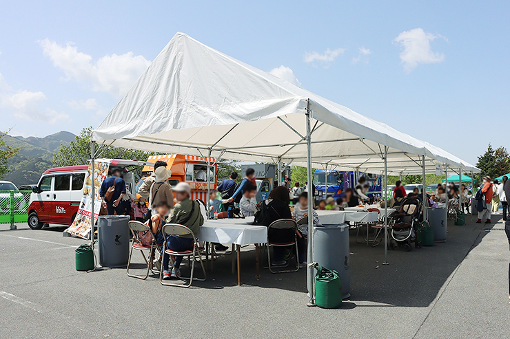 【家族で楽しむほっちょ市 愛媛/東温市】 春爛漫！ 美味しいものが大集合