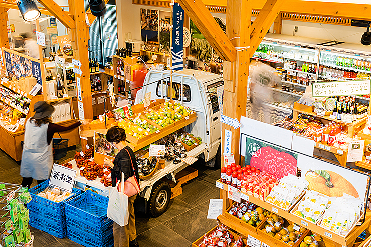 【奥伊予・四万十街道グルメスタンプラリー 愛媛/高知】 こだわりパンを食べて総額20万円相当の特産品が当たる！？