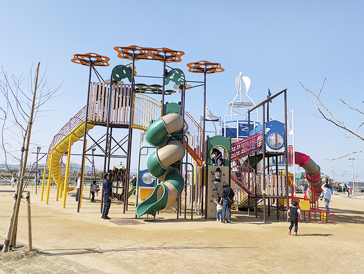 愛媛でいちばん?! 新しい大型遊具のある今治子ども公園おひさまパークに行ってきた。 【愛媛/今治市】