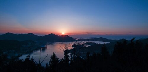 【上島町新春走り初め大会】しまなみ海道の絶景に包まれて新年をスタート！ 初日の出と健康祈願で心も体もリフレッシュ【愛媛/上島町】