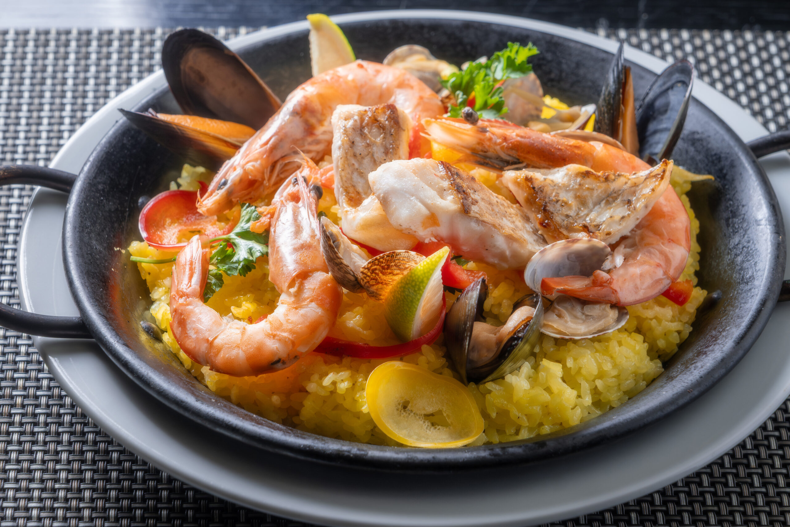 瀬戸内鯛めし風パエリア(CHARLIE’S VEGETABLE with petit cerise チャーリーズベジタブル ウィズ プチスリーズ)