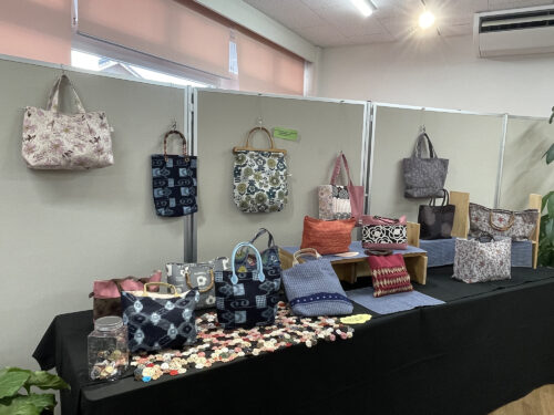 世界にひとつだけ、手仕事バッグとの出会い【アエレールきほく「みまけい作品展」 愛媛県鬼北町】