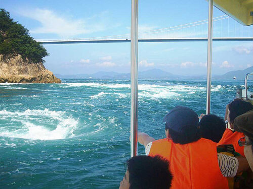 【こどもの日「小学生乗船無料キャンペーン」】迫力の来島海峡クルーズで家族の特別なこどもの日を体験（愛媛/今治市）