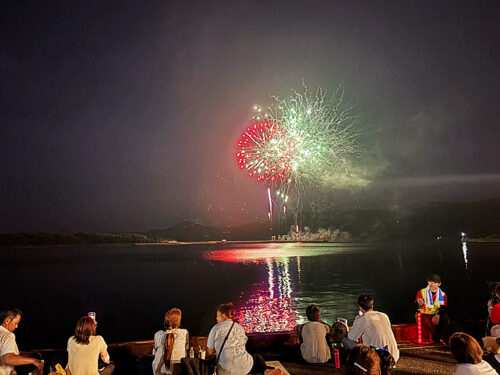 【瀬戸の夕凪まつり】海に響く太鼓と約2000発の花火！地域を楽しむ夏祭り（愛媛/伊方町・おでかけレポ）