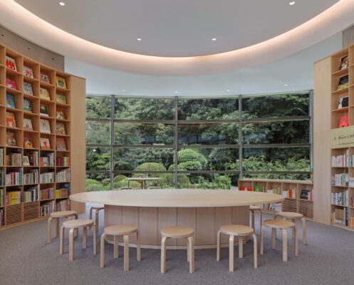 【特集展示「本からたどる『坂の上の雲』の時代」】秋山好古や正岡子規に影響を与えた明治のベストセラーに出会える（愛媛/松山市）