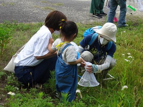 森のやすらぎ親子クラブ「雨でもずんずん歩いちゃおう！」
