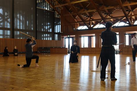 愛媛県武道館一般向け武道体験教室(居合道編)