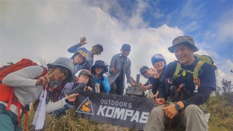 地元愛媛県の人気登山ガイド智さんと行く春のチャレンジ登山　稲叢山・西門山